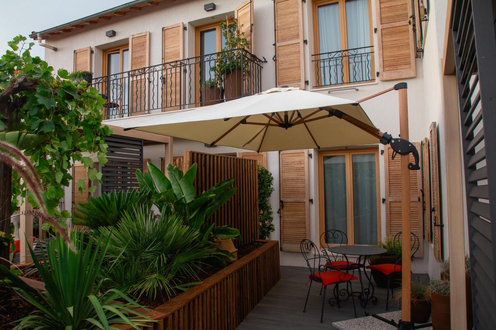 Unique Boutique Hotel Antibes Juan-Les-Pins Exterior foto